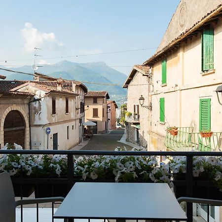 La Bellavita Del Garda Luxury Apartments San Felice del Benaco Buitenkant foto